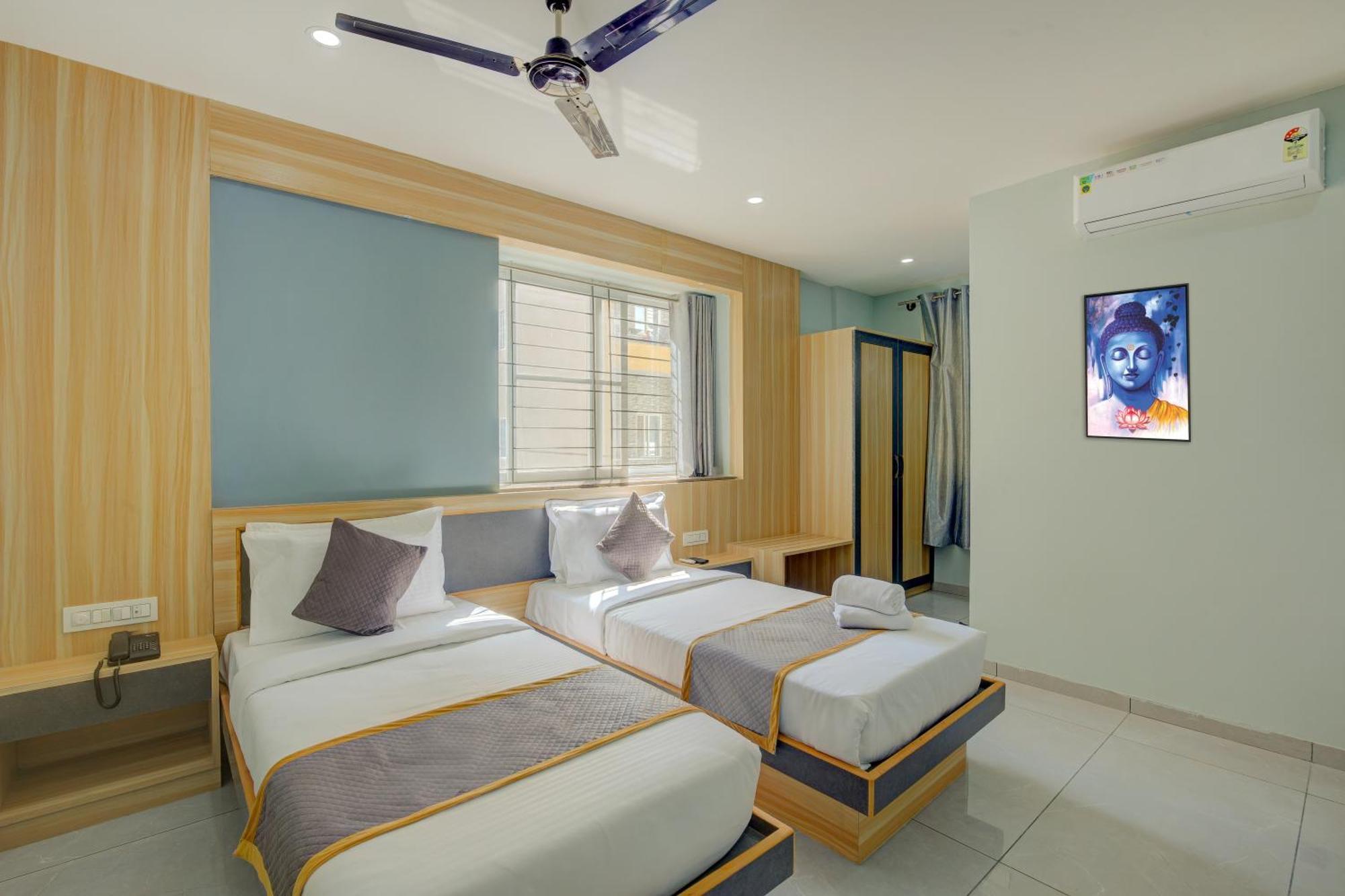 Hotel Park Lane Yelahanka Bangalore Extérieur photo