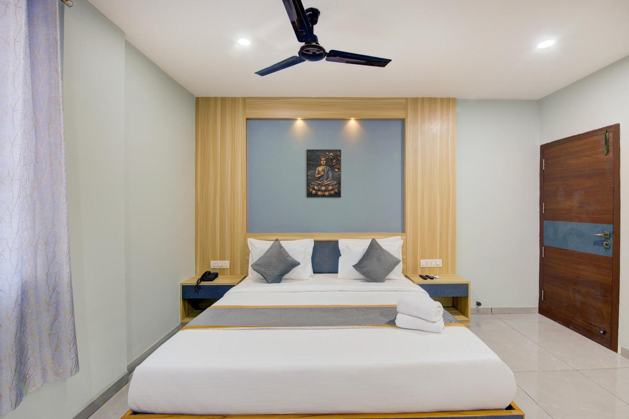 Hotel Park Lane Yelahanka Bangalore Extérieur photo